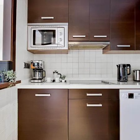 Апартаменти Girasoles - 1 Bdr Comfy Place